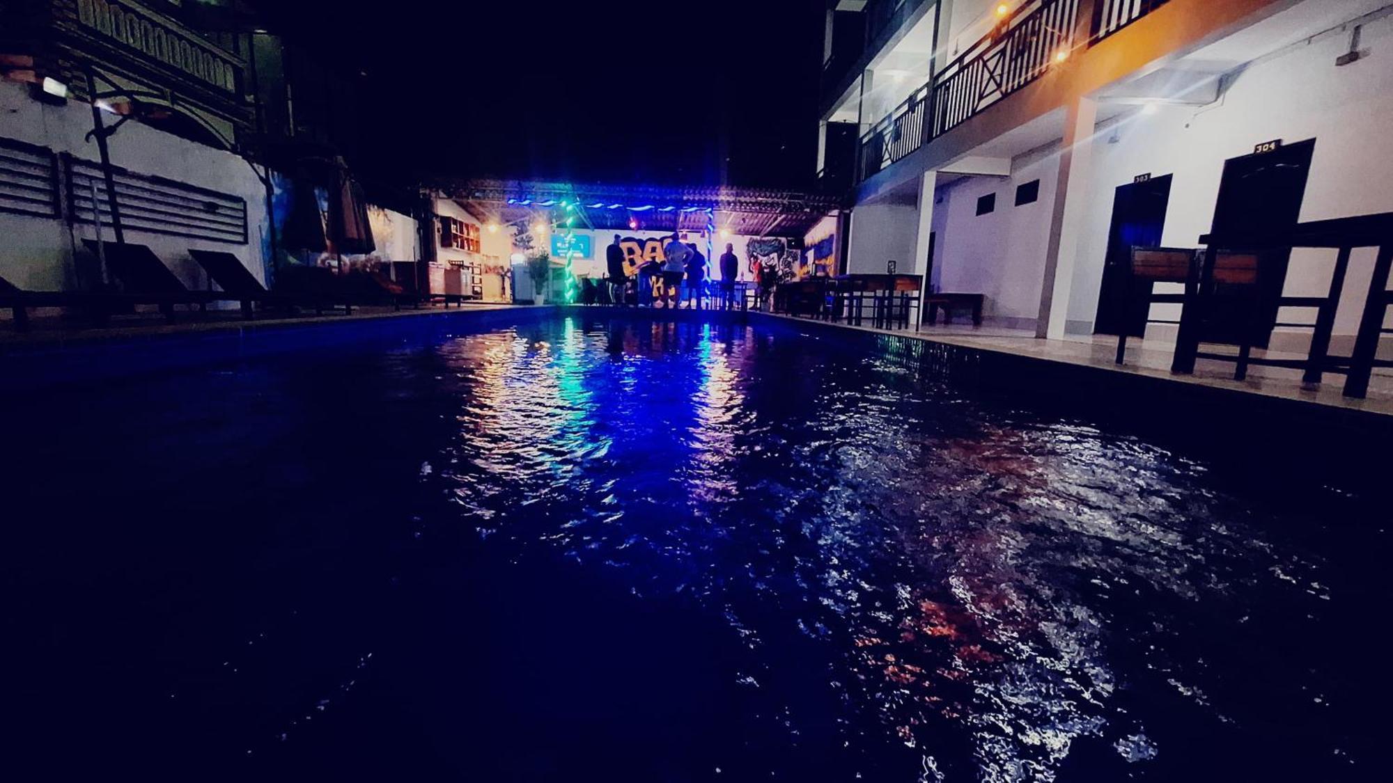 Santara Vang Vieng Backpackers Hostel Ванг-Виенг Экстерьер фото
